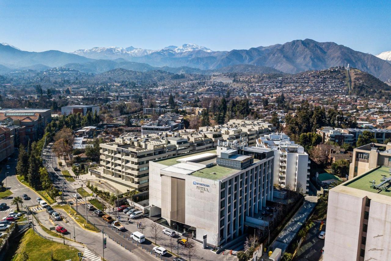 Hotel Wyndham Santiago Pettra Exterior foto